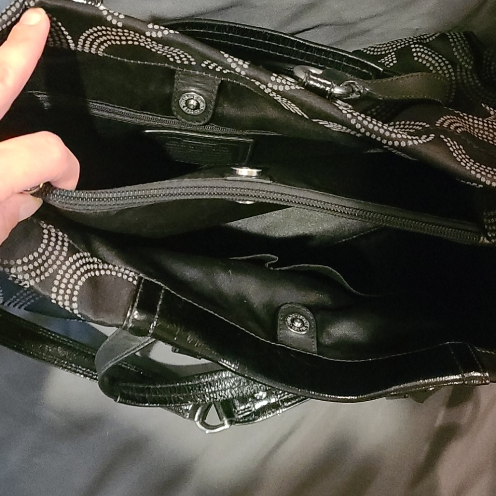Blach Coach Shoulder Bag View 4